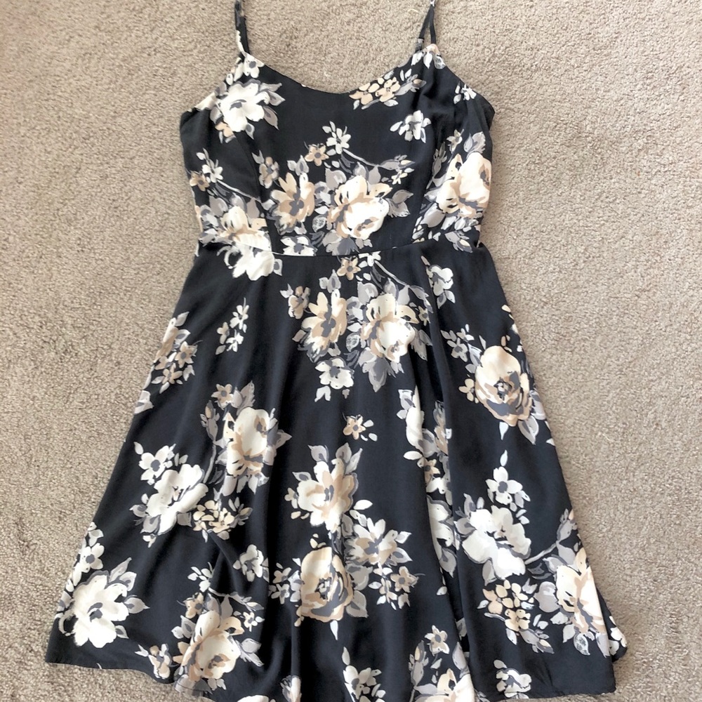 Old Navy Gray Floral Sun Dress